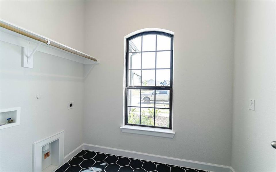 Spacious, unfurnished interior of a new home in Sonoma Verde, Rockwall (Image 20).