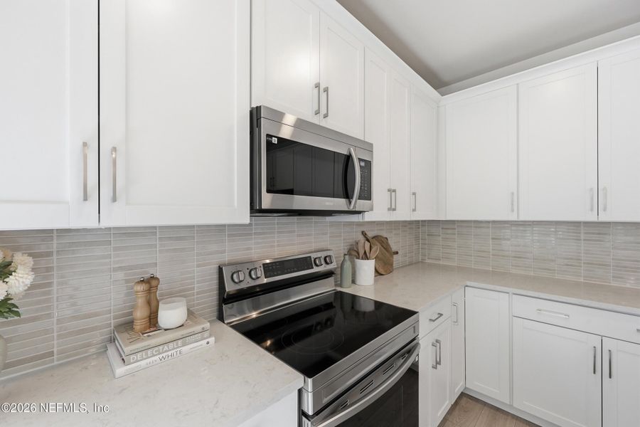 Furnished interior view inside a new home in Palm Coast Homes, Palm Coast (Image 14).
