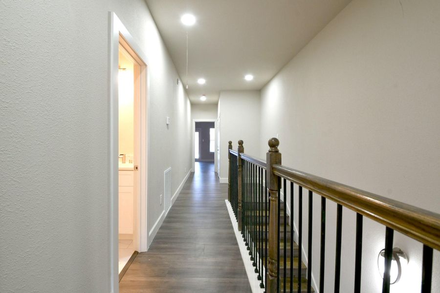 Spacious, unfurnished interior of a new home in , Houston (Image 32).