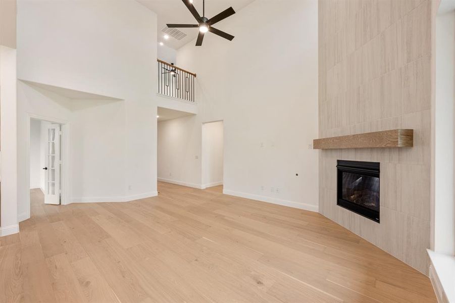 Spacious, unfurnished interior of a new home in Painted Tree Woodland District 50, McKinney (Image 33). Spacious, unfurnished interior of a new home in Painted Tree Woodland District 50, McKinney (Image 33).