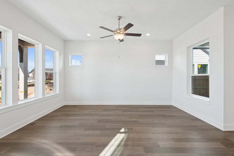 Spacious, unfurnished interior of a new home in , Katy (Image 33).