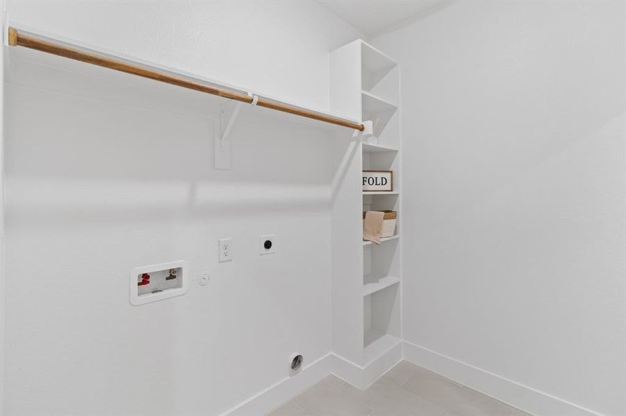 Spacious, unfurnished interior of a new home in , Fort Worth (Image 38).