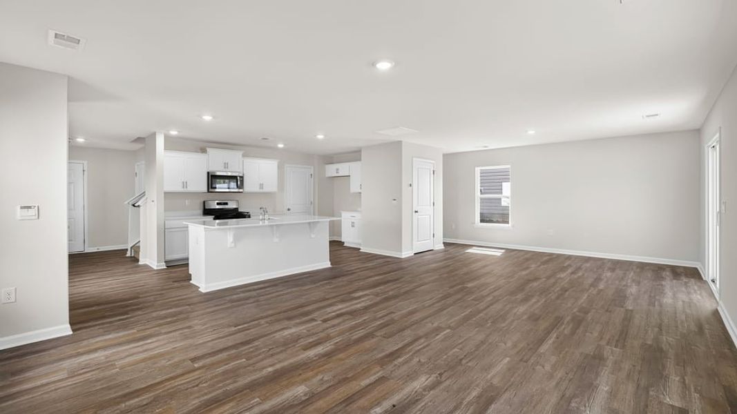 Spacious, unfurnished interior of a new home in Cedar Gap, Fountain Inn (Image 20). Spacious, unfurnished interior of a new home in Cedar Gap, Fountain Inn (Image 20).