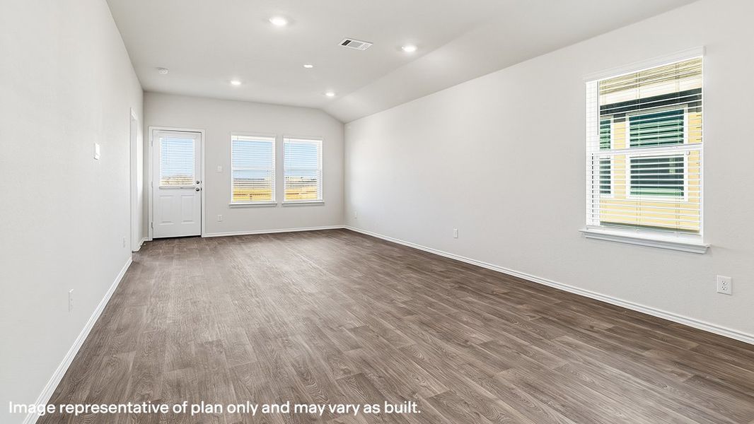 Spacious, unfurnished interior of a new home in Blue Ridge Ranch, San Antonio (Image 15).