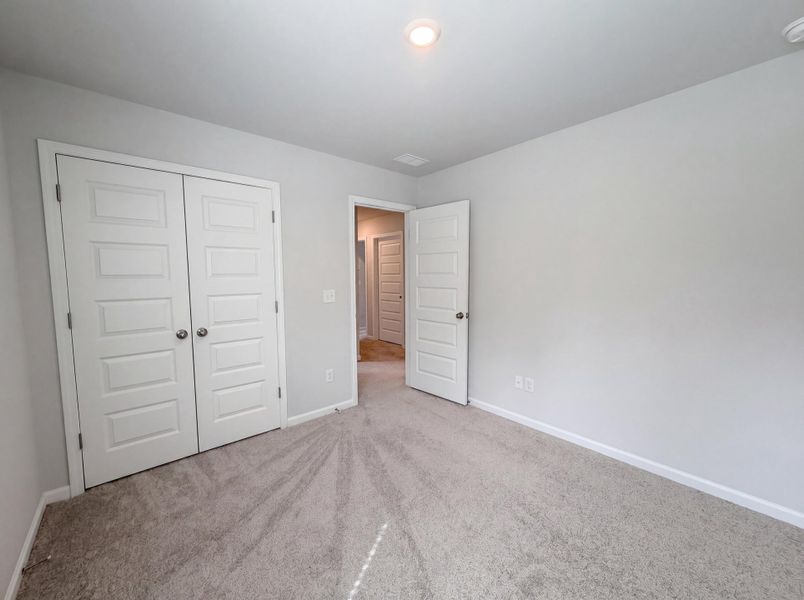 Spacious, unfurnished interior of a new home in , Summerville (Image 14).