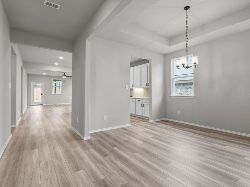 Representative unfurnished interior of a home built from the The Glenwood E by Davidson Homes LLC in Bricewood, San Antonio (Image 17).
