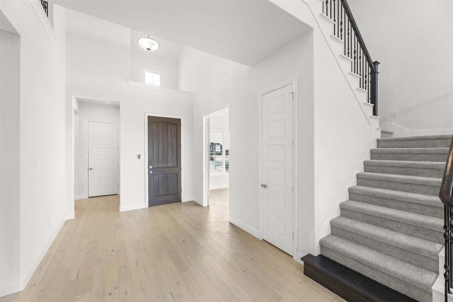 Representative unfurnished interior of a home built from the Driscoll by Pacesetter Homes in Meadow Run, Melissa (Image 23). Representative unfurnished interior of a home built from the Driscoll by Pacesetter Homes in Meadow Run, Melissa (Image 23).