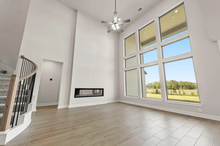 Representative image. Features, specifications, selections and colors may vary.