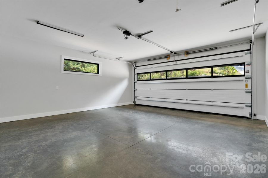 Spacious, unfurnished interior of a new home in , Leicester (Image 28).