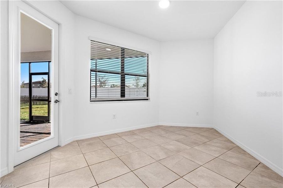 Spacious, unfurnished interior of a new home in , Fort Myers (Image 29).