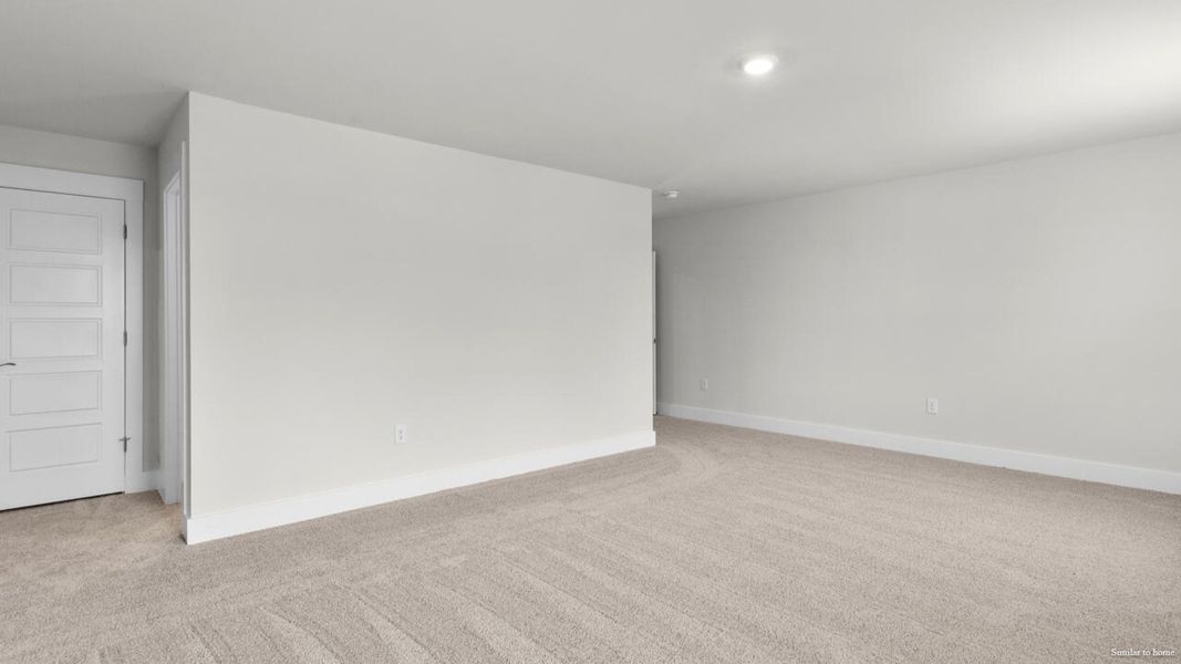 Spacious, unfurnished interior of a new home in Vineyard Trail, Jacksonville (Image 30).