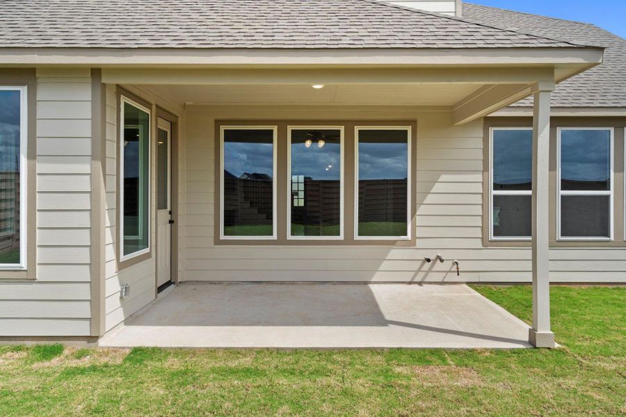 Exterior details and patio area of a home in Austin Point, Richmond (Image 4).