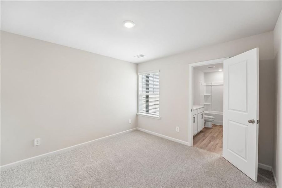 Spacious, unfurnished interior of a new home in Artisan Walk, Fairburn (Image 17). Spacious, unfurnished interior of a new home in Artisan Walk, Fairburn (Image 17).