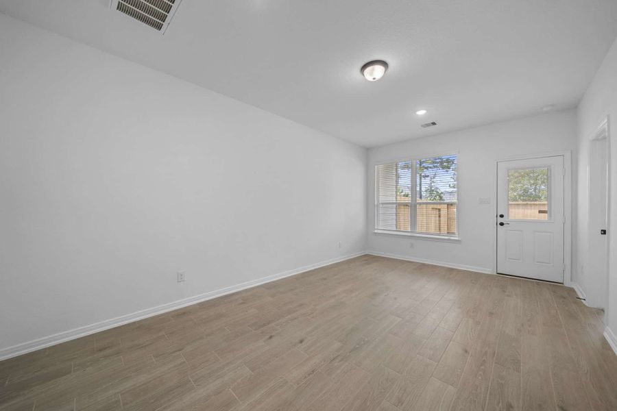Spacious, unfurnished interior of a new home in Woodforest, Montgomery (Image 32). Spacious, unfurnished interior of a new home in Woodforest, Montgomery (Image 32).