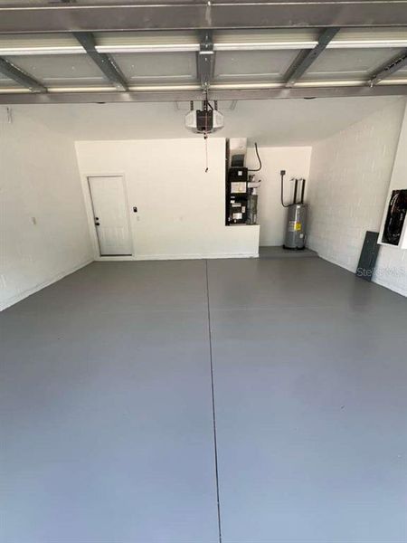 Spacious, unfurnished interior of a new home in , Lake Wales (Image 15).