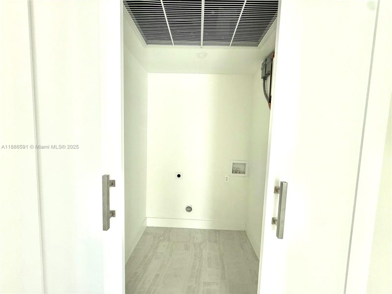 Spacious, unfurnished interior of a new home in , Marathon (Image 21). Spacious, unfurnished interior of a new home in , Marathon (Image 21).