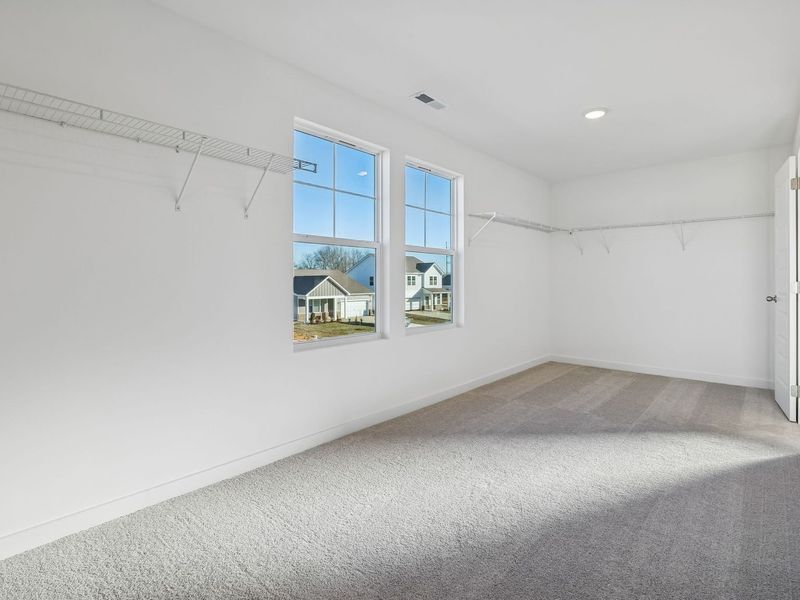 Spacious, unfurnished interior of a new home in Sage Farms, White House (Image 27).