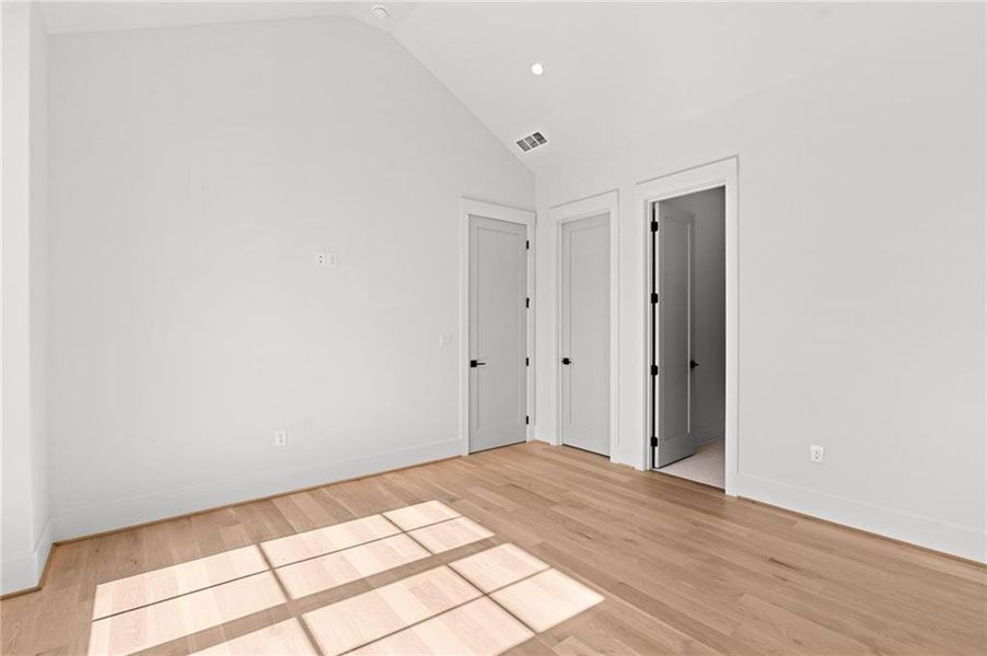 Spacious, unfurnished interior of a new home in , Atlanta (Image 24).