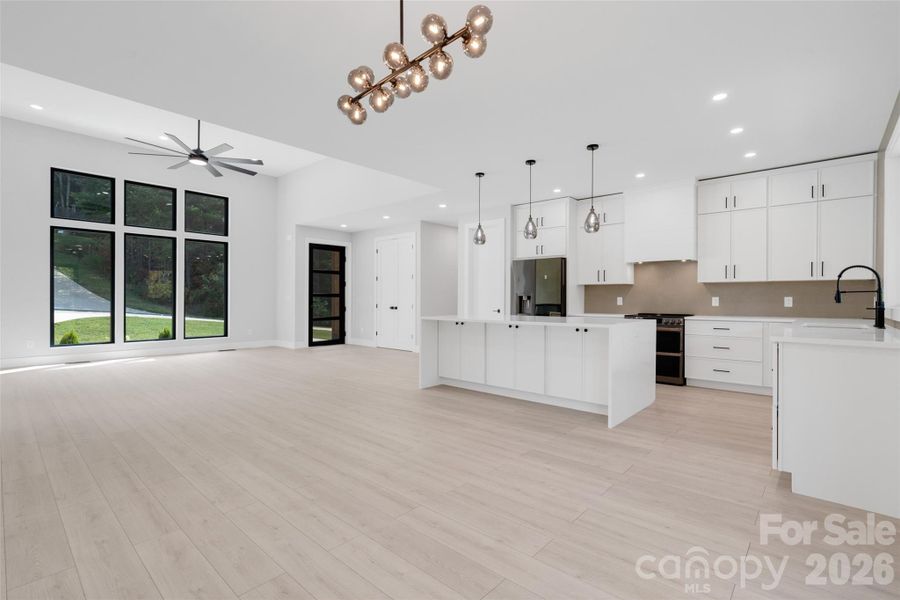 Image 33 of a home in .