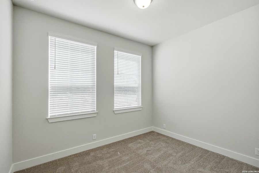 Spacious, unfurnished interior of a new home in Esperanza 50's, Boerne (Image 23).