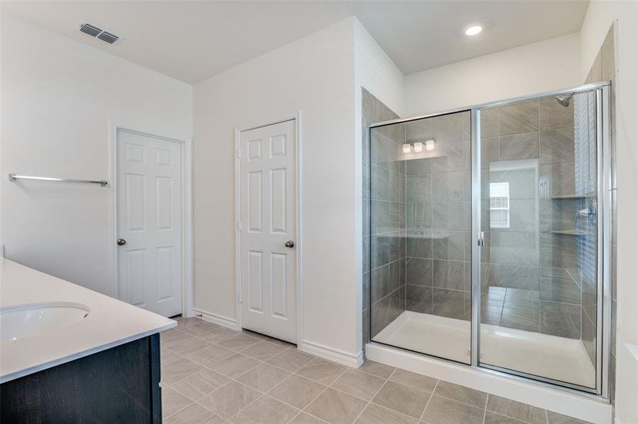 Image 28 of a home in Heartland Signature. Image 28 of a home in Heartland Signature.