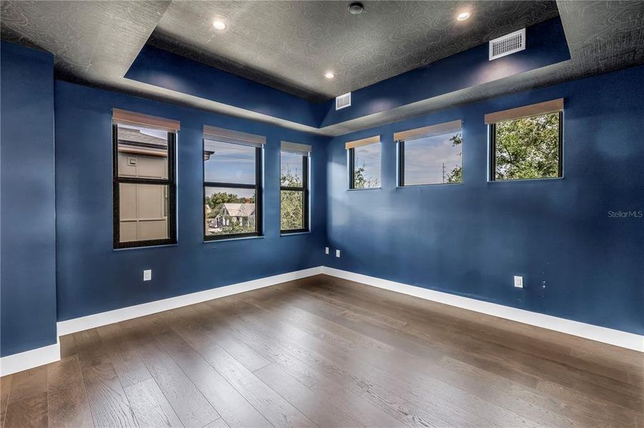 Spacious, unfurnished interior of a new home in East Oak Townhomes, Tampa (Image 37).