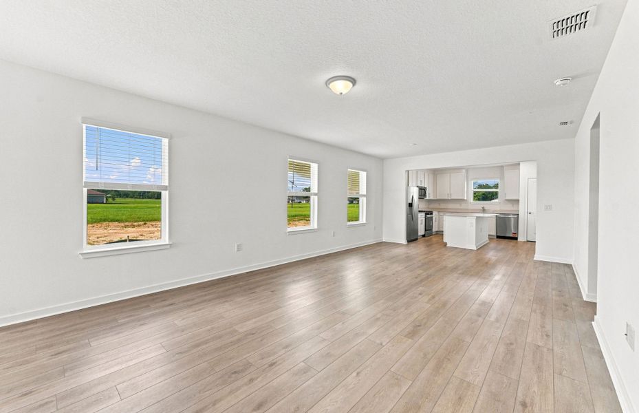 Spacious, unfurnished interior of a new home in Twisted Oaks, Wildwood (Image 18).