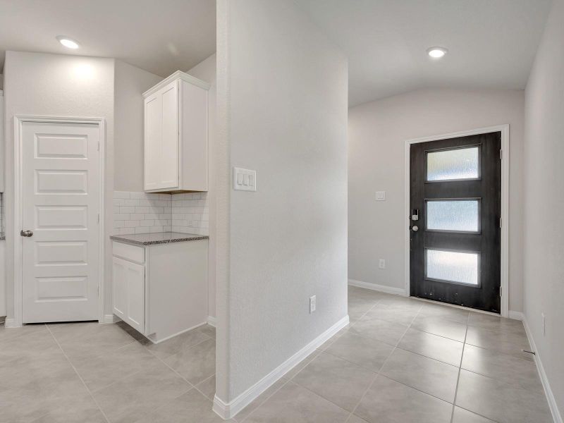 Photo is not of the actual home, but is an inspirational photo of builder’s model home and may depict options, furnishings, and/or decorator features that are not included Photo is not of the actual home, but is an inspirational photo of builder’s model home and may depict options, furnishings, and/or decorator features that are not included