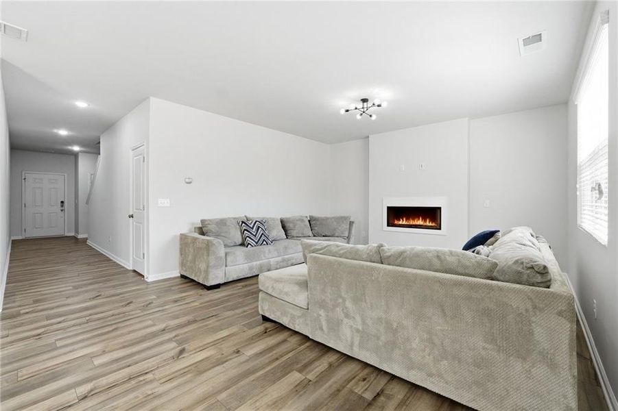 Furnished interior view inside a new home in Alcovy Trace, Lawrenceville (Image 8).