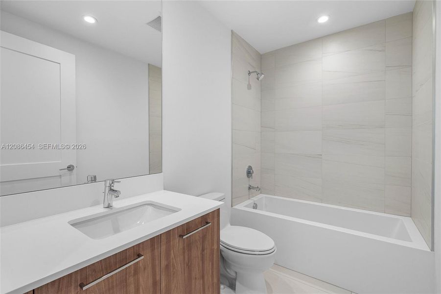 Furnished interior view inside a new home in , Fort Lauderdale (Image 16).