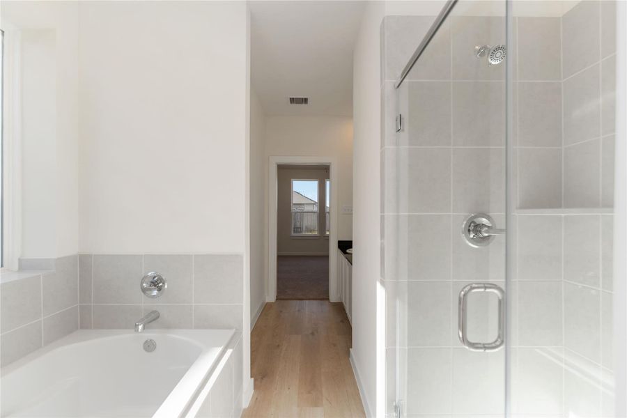 Furnished interior view inside a new home in Granger Pines, Conroe (Image 9). Furnished interior view inside a new home in Granger Pines, Conroe (Image 9).