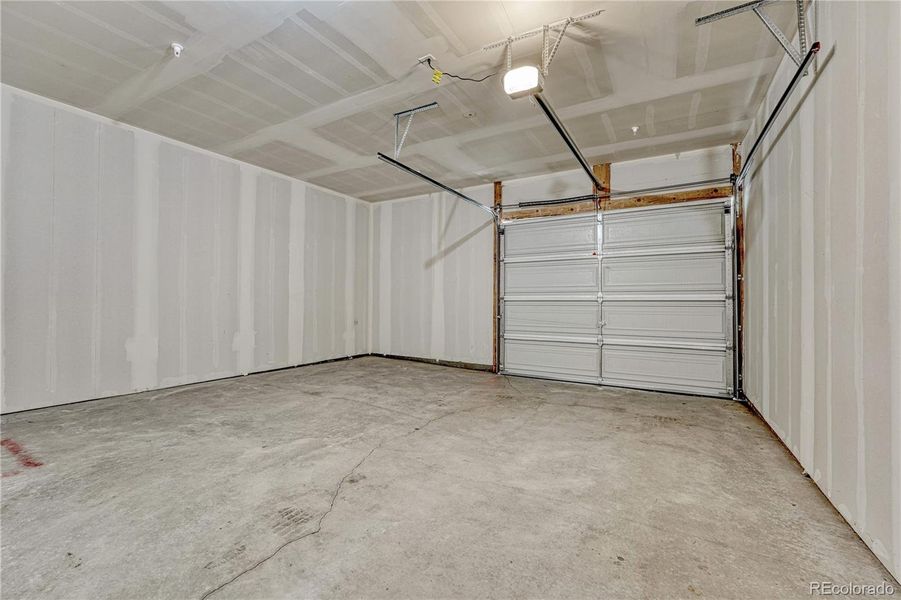 Spacious, unfurnished interior of a new home in The Trails at Westcreek, Parker (Image 19).