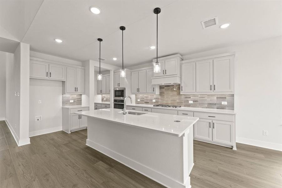 605 Aberdeen-Kitchen-2