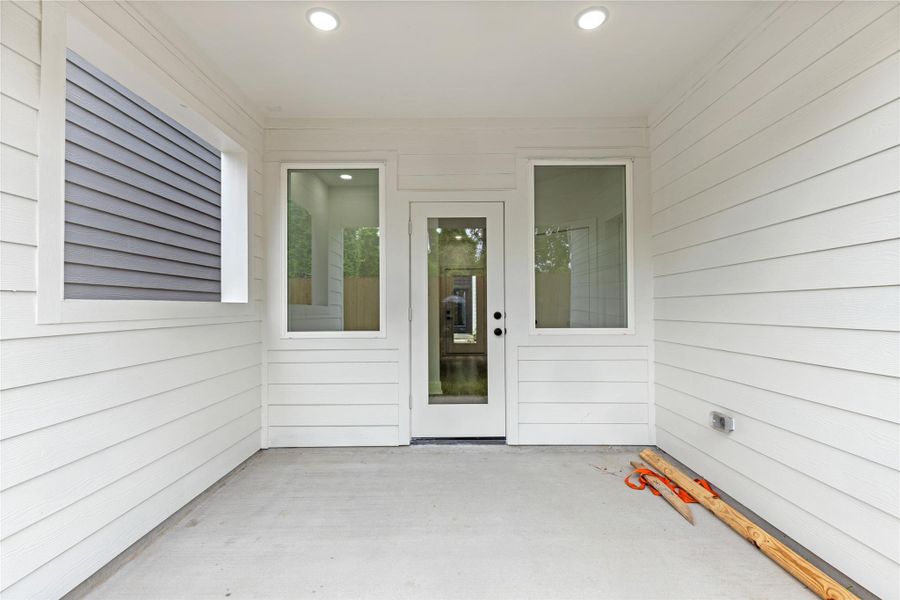 Exterior details and patio area of a home in , Houston (Image 18).