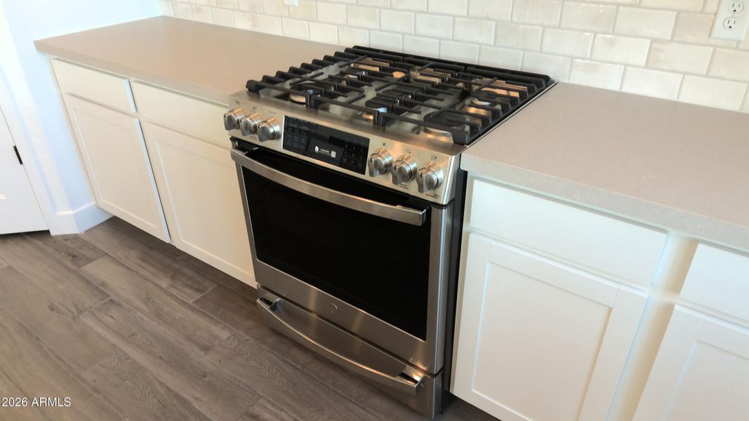 Upgraded Slide in Gas Range!