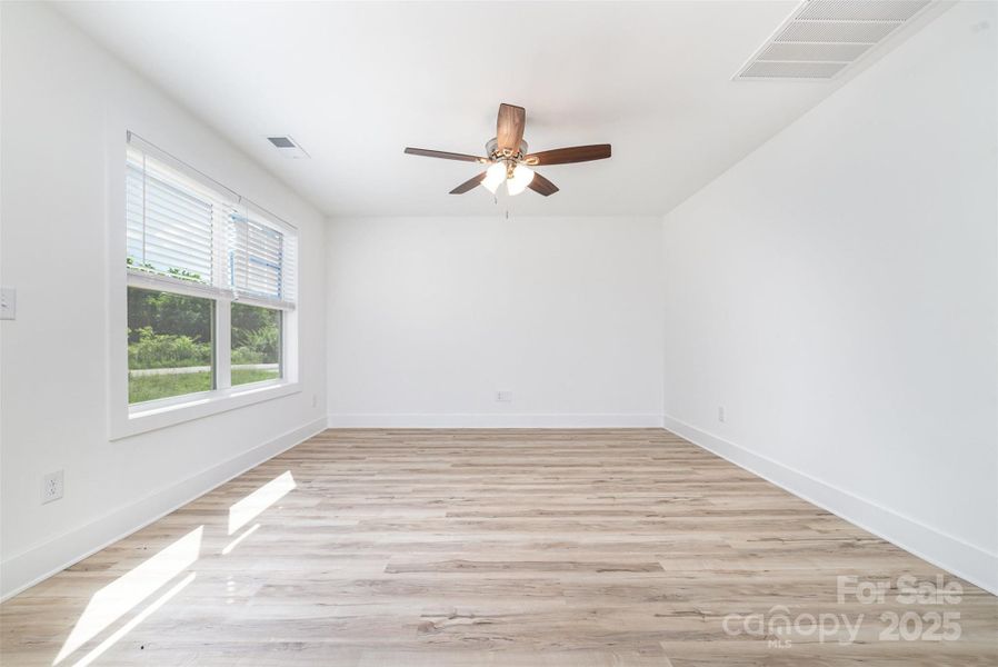 Spacious, unfurnished interior of a new home in , Salisbury (Image 13).