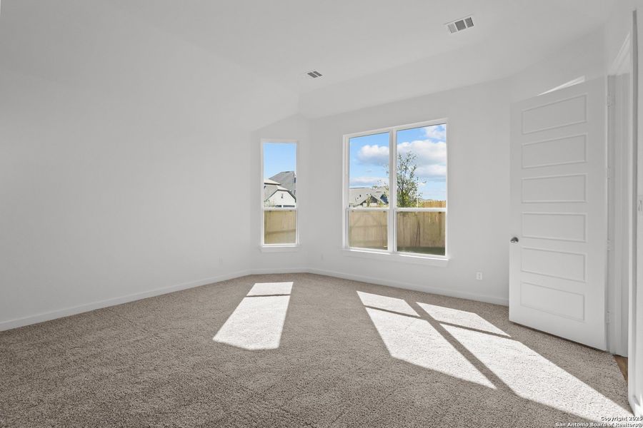 Spacious, unfurnished interior of a new home in Stillwater Ranch, San Antonio (Image 27). Spacious, unfurnished interior of a new home in Stillwater Ranch, San Antonio (Image 27).