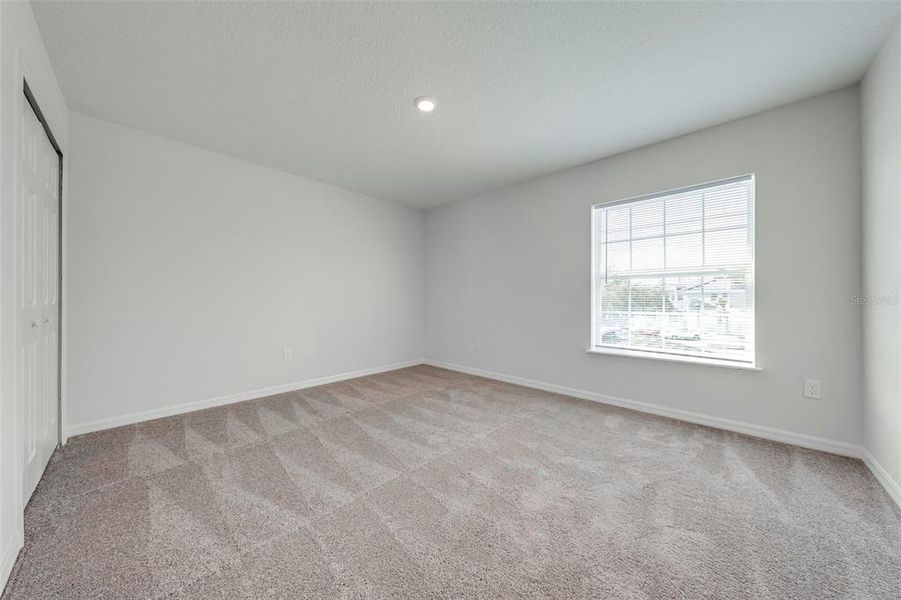 Spacious, unfurnished interior of a new home in , Kissimmee (Image 31).