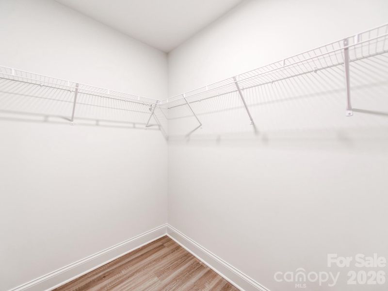 Spacious, unfurnished interior of a new home in , Monroe (Image 27).