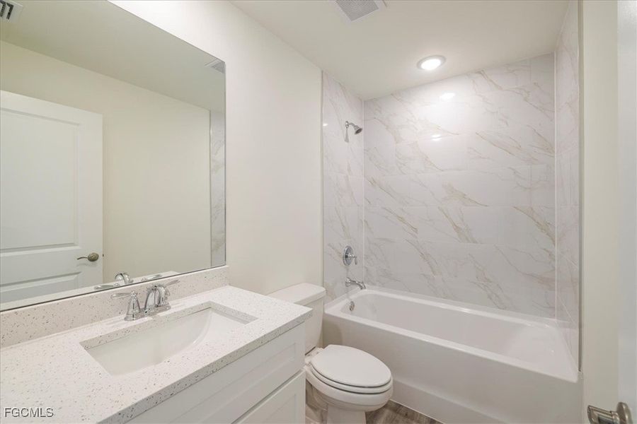 Furnished interior view inside a new home in Cape Coral, Cape Coral (Image 13).