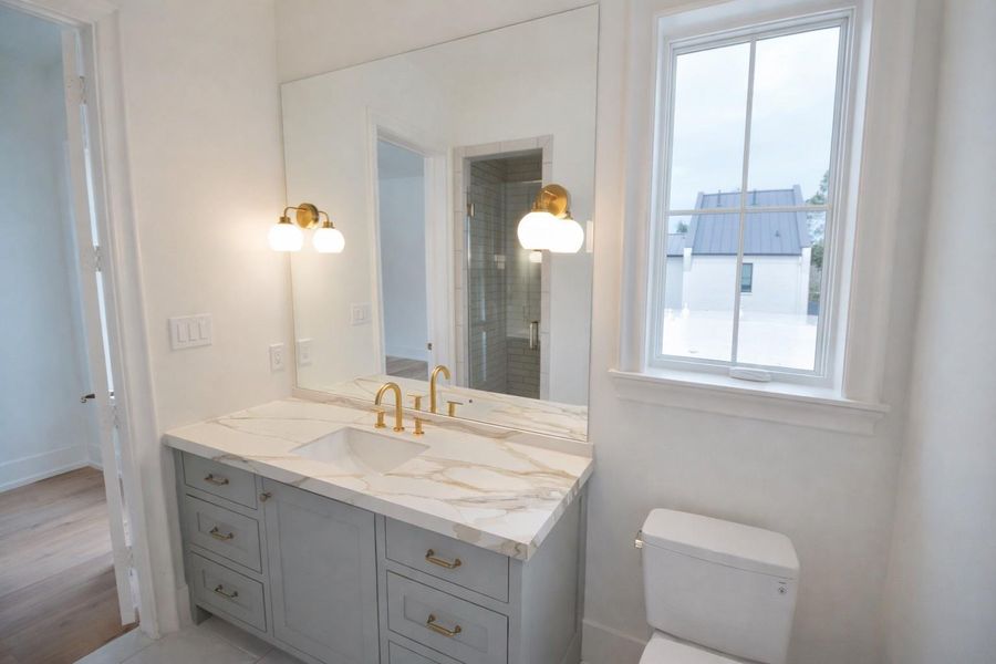 Secondary Bathroom 2