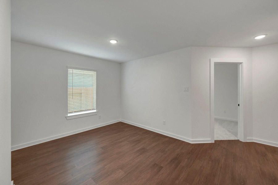 Spacious, unfurnished interior of a new home in Summerview, Fulshear (Image 18). Spacious, unfurnished interior of a new home in Summerview, Fulshear (Image 18).
