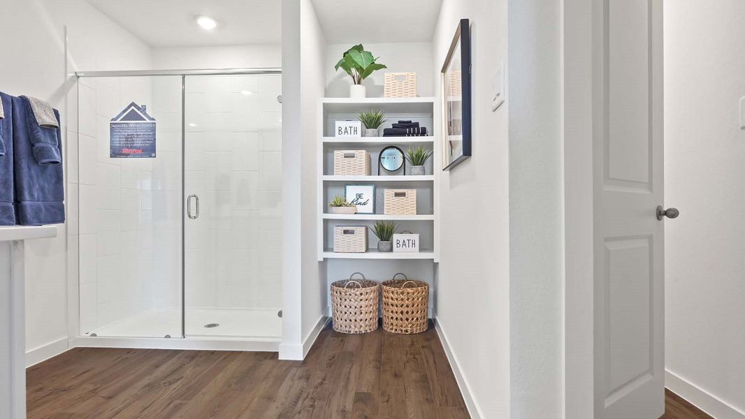 Furnished interior view inside a new home in Evergreen, Rosenberg (Image 19).