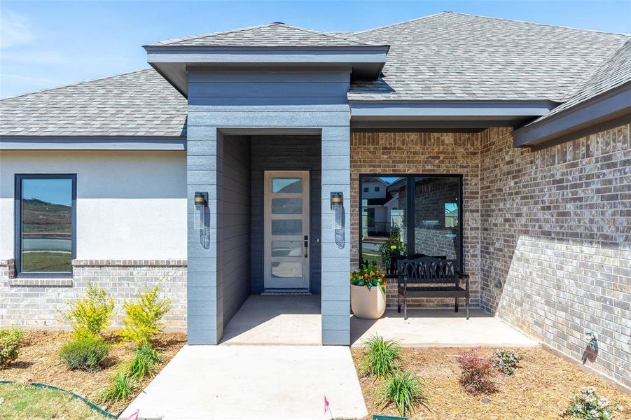 Exterior details and patio area of a home in , Abilene (Image 3).