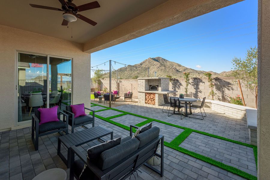 Representative exterior details of a home built from the Mercury by Mattamy Homes in Pinnacle at San Tan Heights, San Tan Valley (Image 3).