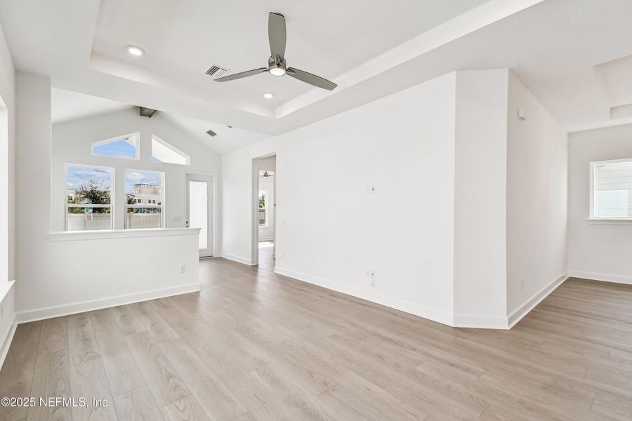 Spacious, unfurnished interior of a new home in Crosswinds 40’, Ponte Vedra (Image 22).