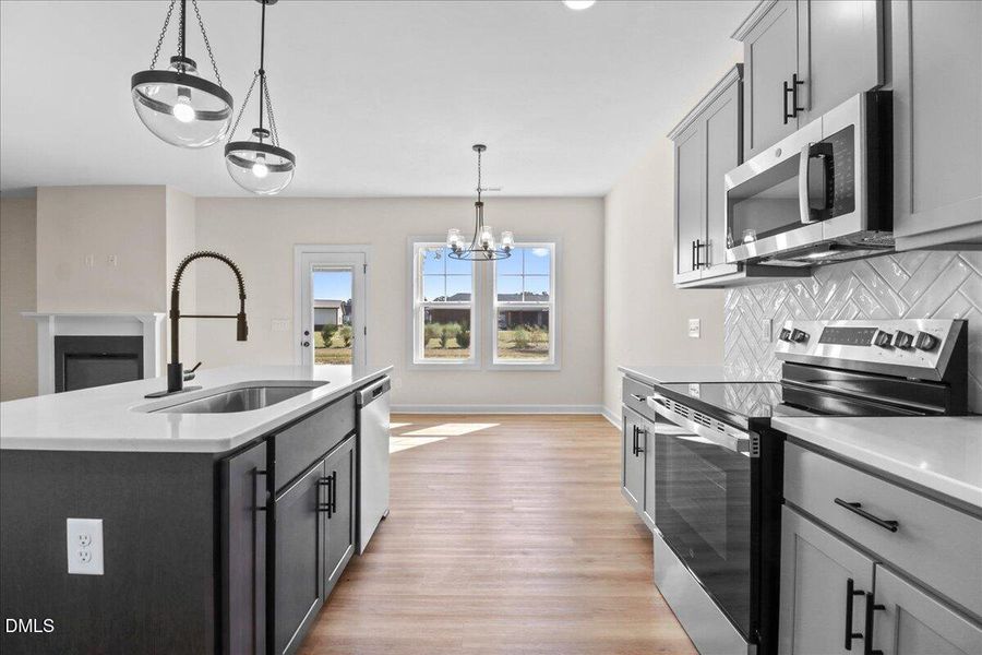 12-104 Hudson Vlg Dr-12