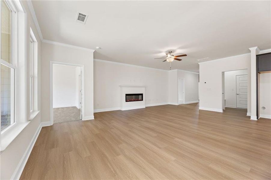 Spacious, unfurnished interior of a new home in Cooper's Walk, Loganville (Image 16).