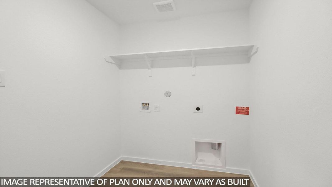 Spacious, unfurnished interior of a new home in Granger Pines, Conroe (Image 15).