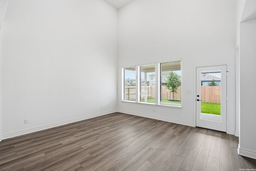 Spacious, unfurnished interior of a new home in Bison Ridge, San Antonio (Image 56). Spacious, unfurnished interior of a new home in Bison Ridge, San Antonio (Image 56).